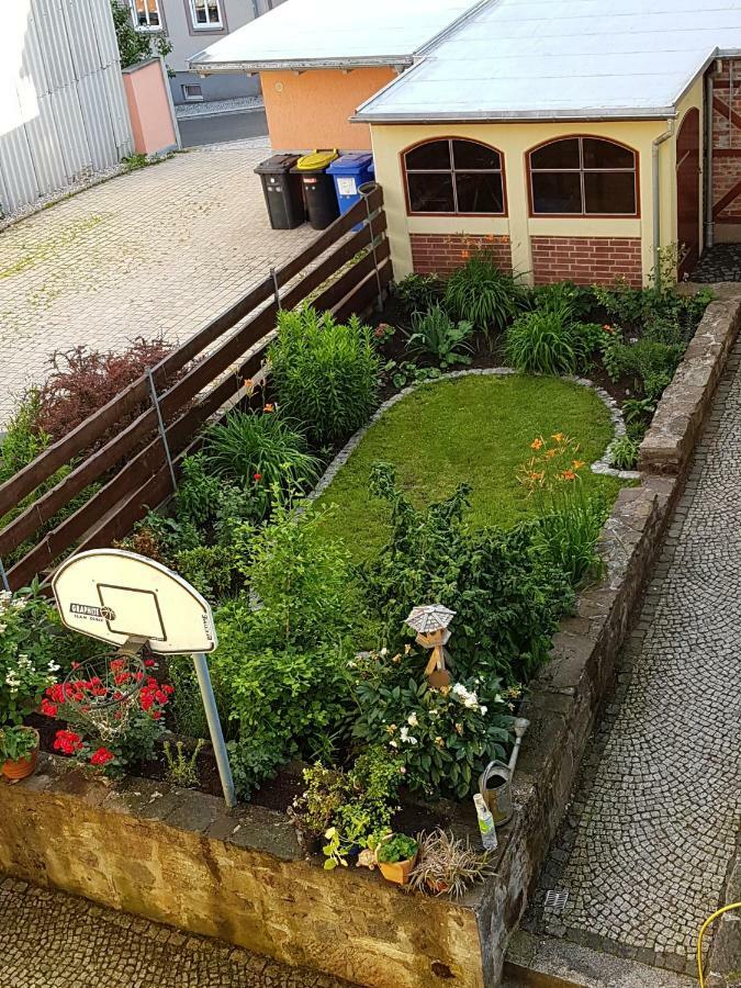 Froeschlein - No Craftsmen Fitters Apartment Ilmenau